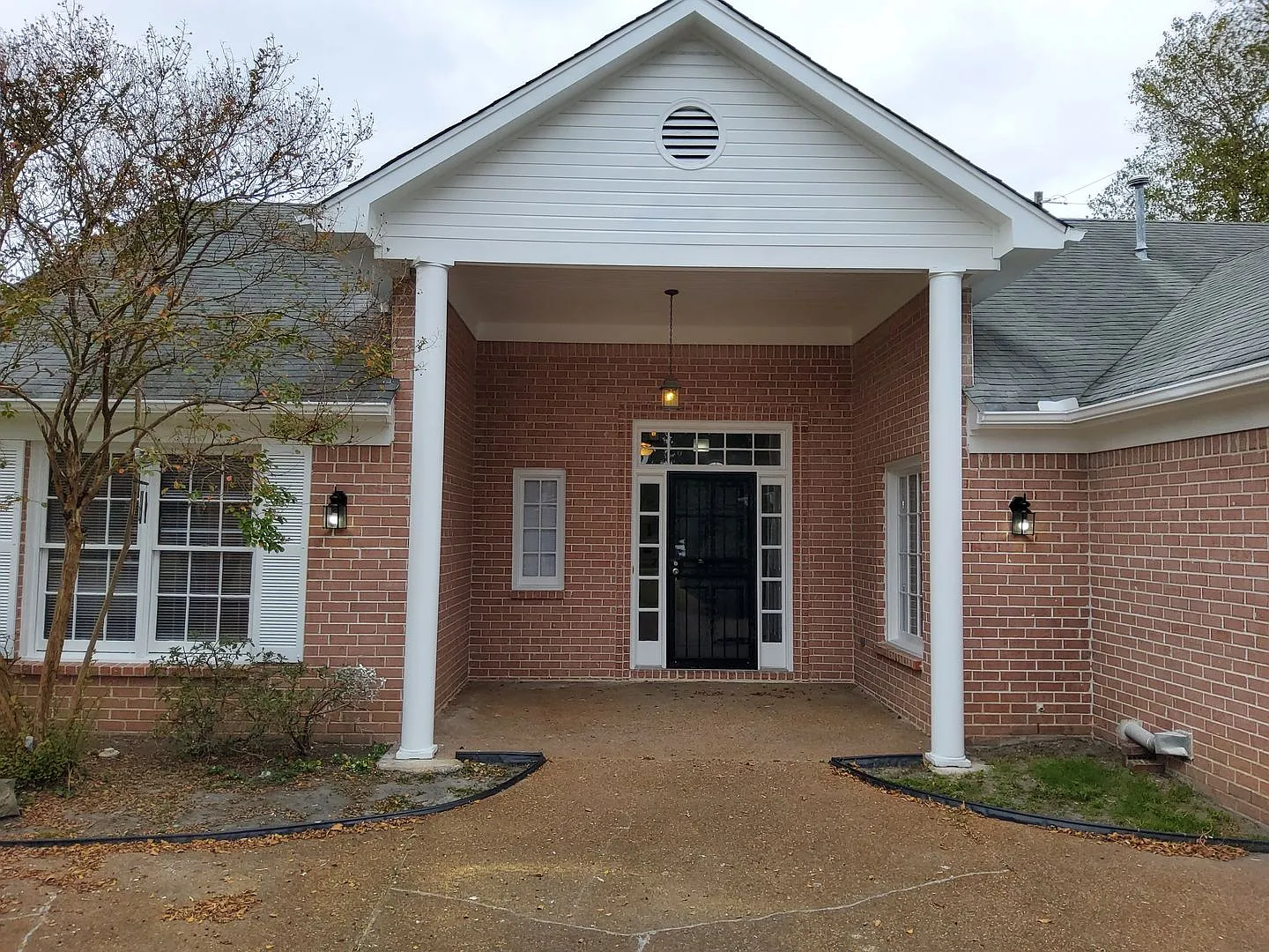 Gorgeous Brick Home in Cordova That Has It All — Photo 3