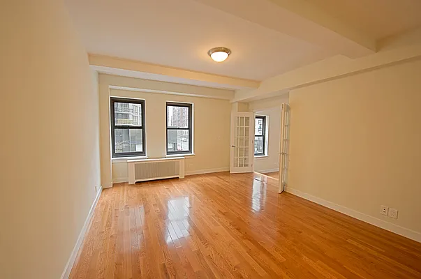 Rented by Stonehenge NYC LLC | media 4