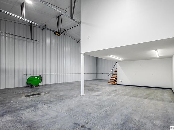 5th image of 175 Showboat Blvd #4