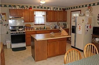3rd image of 2635 S Crysler Ave