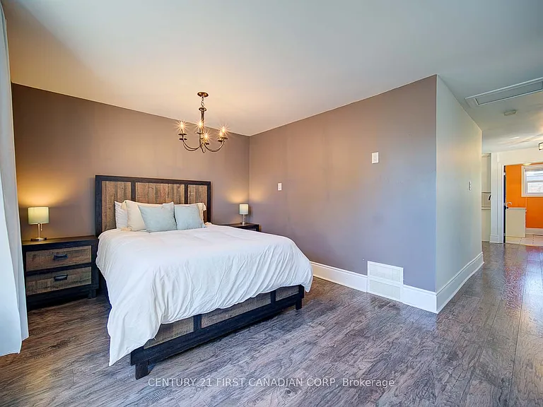 425 English St #UPPER — Photo 5