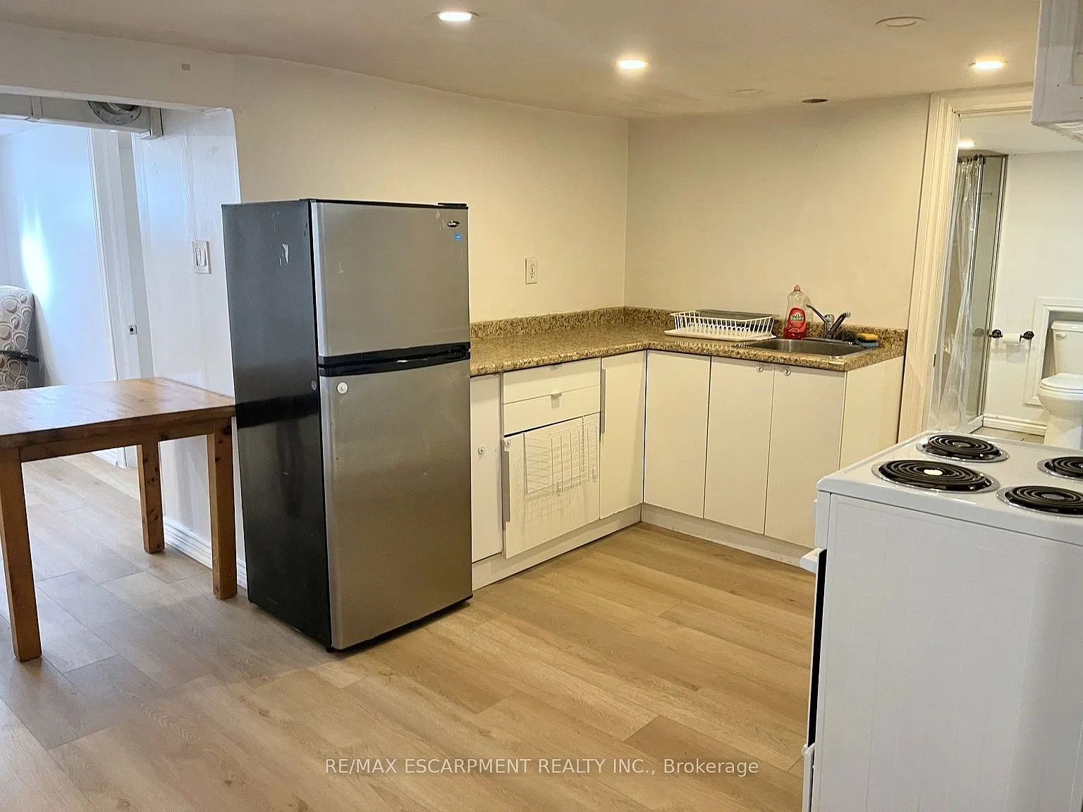 1 bed, $1,300 — Photo 3