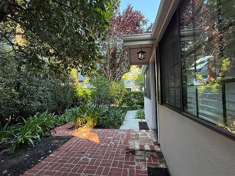 360 Stanford Ave #360A — Photo 12