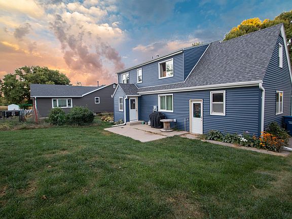 3rd image of 207 N Pine Ave