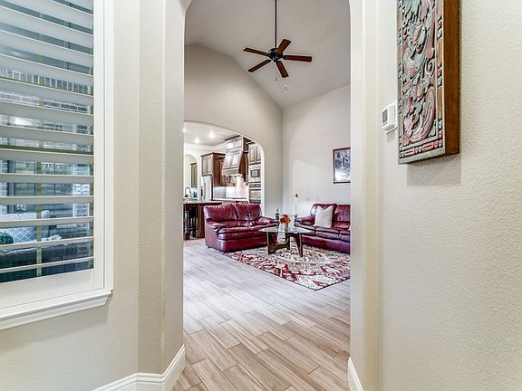 4th image of 625 Canterbury Ct