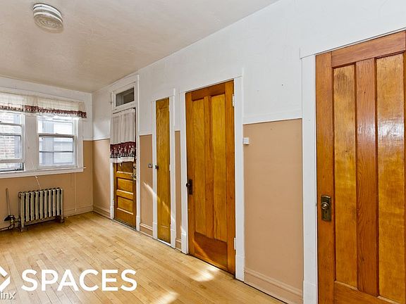 4th image of 2734 N Leclaire Ave #2