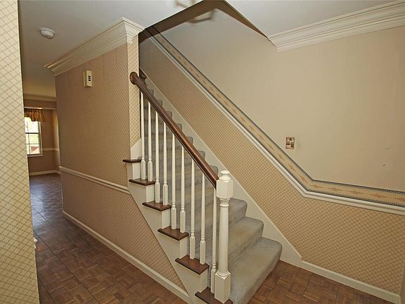 3rd image of 10217 Lylewood Dr