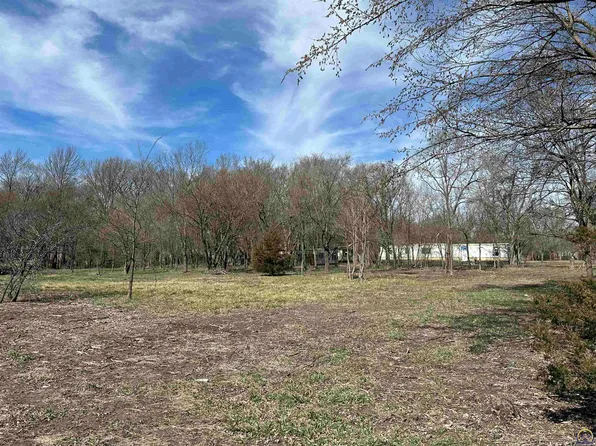 617 E Elm St, Council Grove, KS 66846