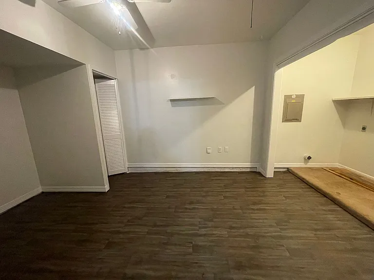 1416 Williamsburg Dr — Photo 12