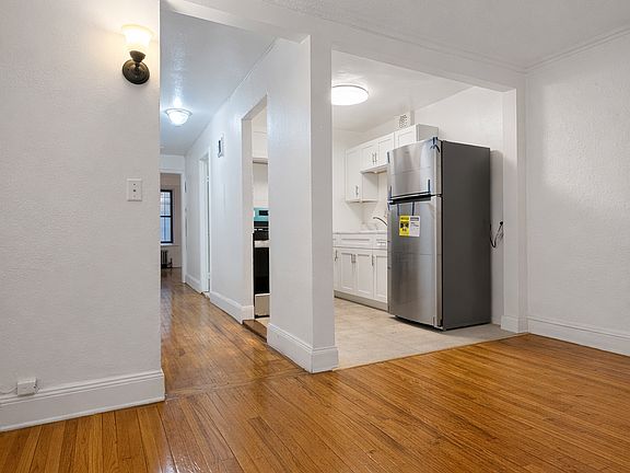5th image of 290 New York Ave APT 1