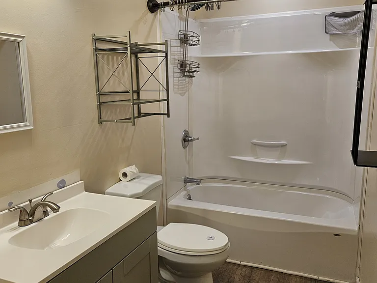65 Smith St #1 — Photo 10