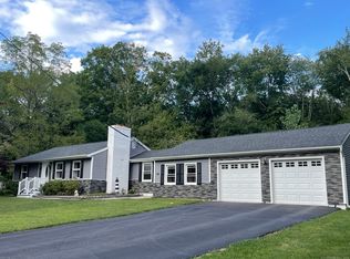 88 Fairview Dr, Madison, CT 06443