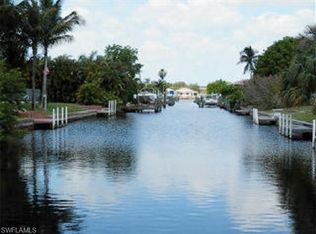 1457 Vendome Ct, Cape Coral, FL 33904