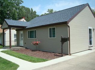 6819 McGuire St, Taylor, MI 48180