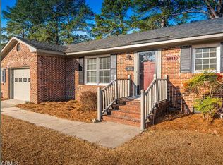 3260 N Walnut St, Farmville, NC 27828