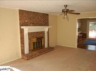 9 E Indian Trl, Taylors, SC 29687