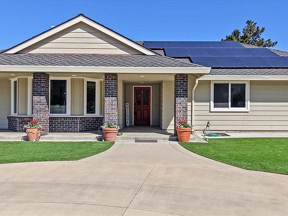 3rd image of 18595 Ranchito Del Rio Dr