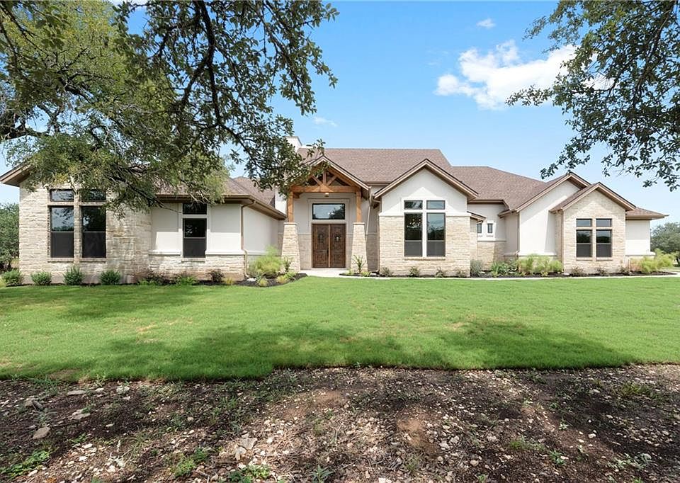 1st image of 216 Oak Hill Dr