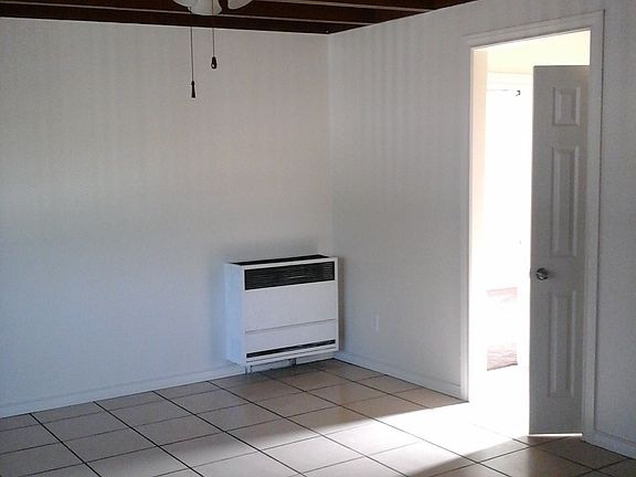 Living room_04302015