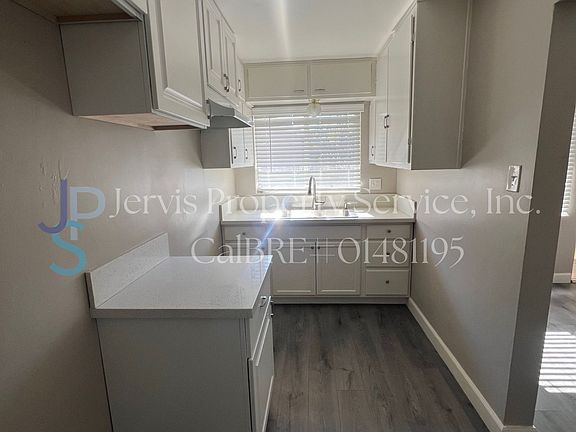 3rd image of 7018 Stafford Ave APT B