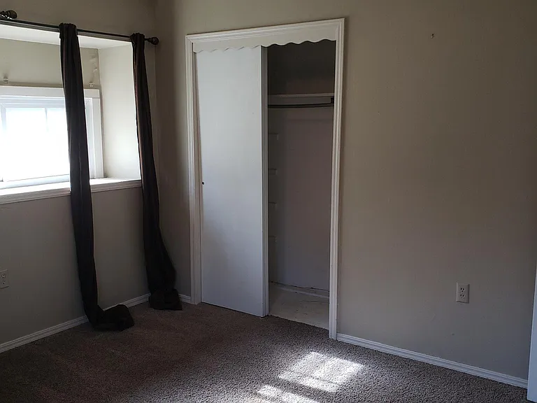 652 Lotus Ave — Photo 10
