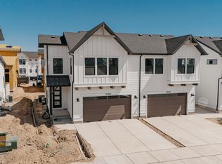 3070 N Summer Wood Dr #811, Eagle Mountain, UT 84005
