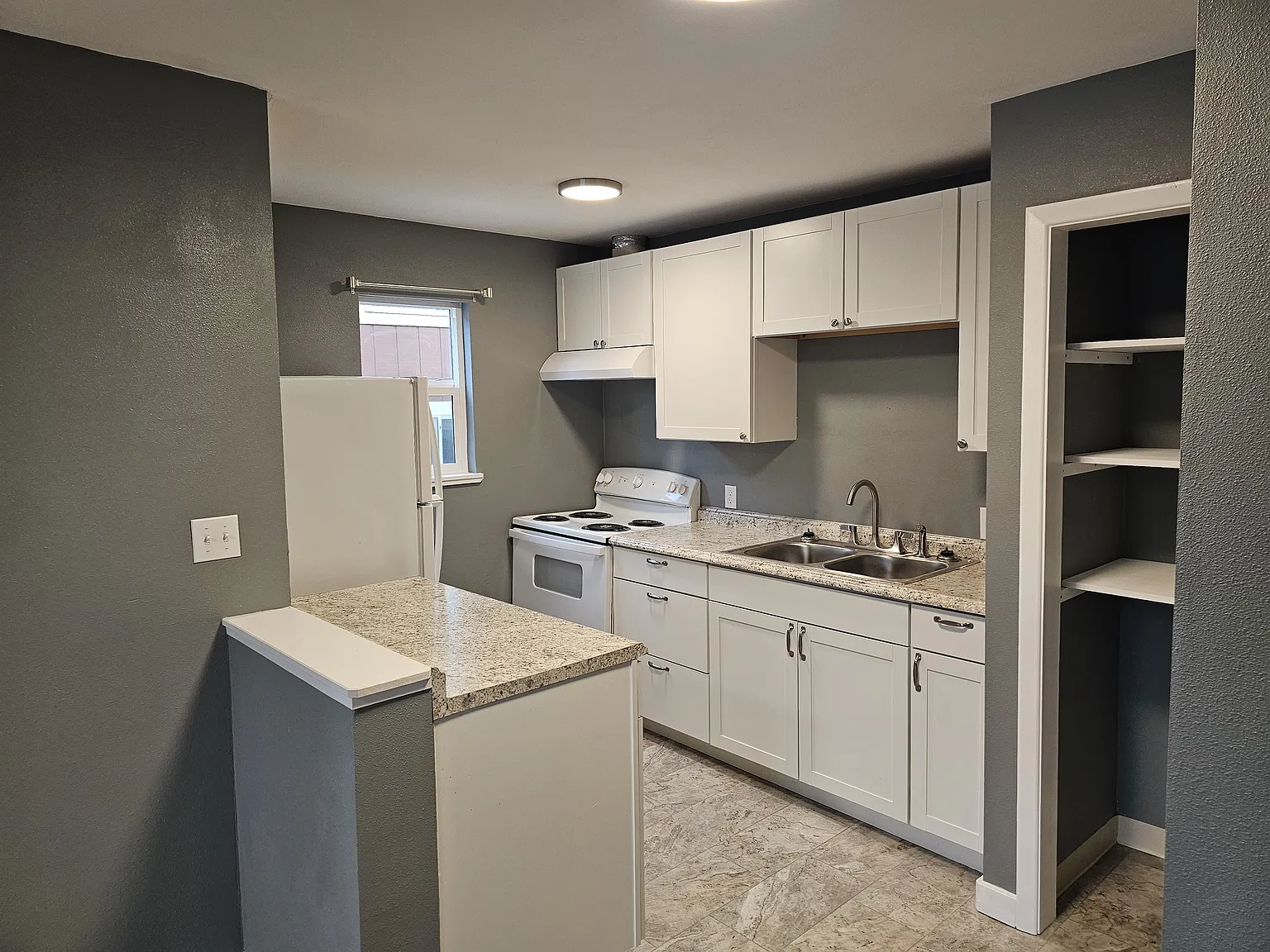534 N Bliss St — Photo 2