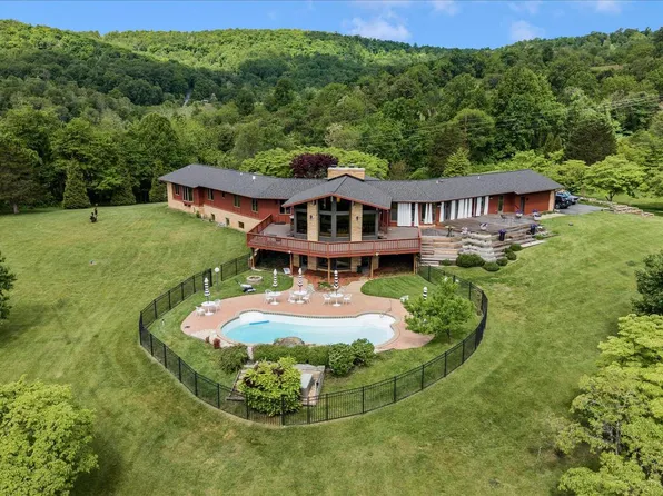 9237 Frostown Rd, Middletown, MD 21769