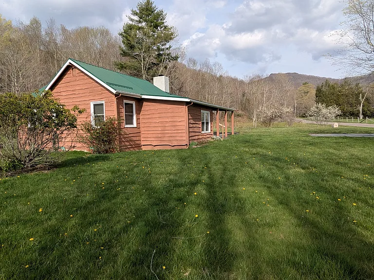 835 Dobbins Rd — Photo 11