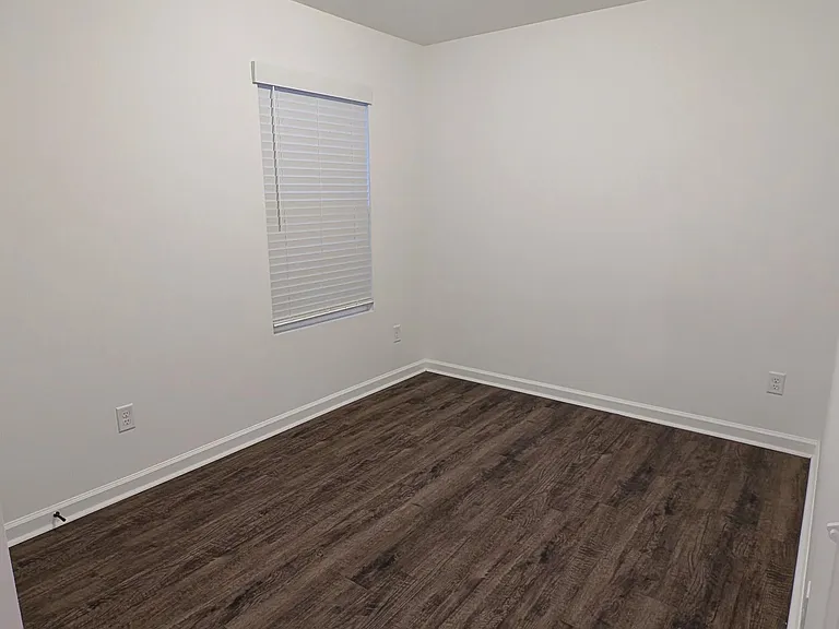 319 Alex Jordan Dr — Photo 3
