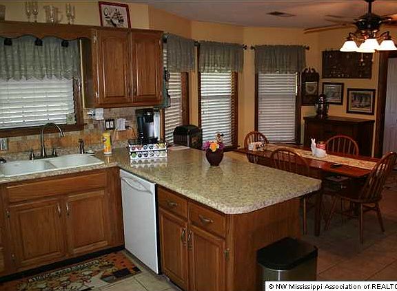 4th image of 7405 Ivywood Ln