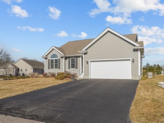 4th image of 14 Deborah Ann Dr #41