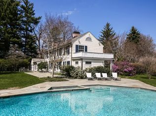 2 Richbell Rd, Scarsdale, NY 10583