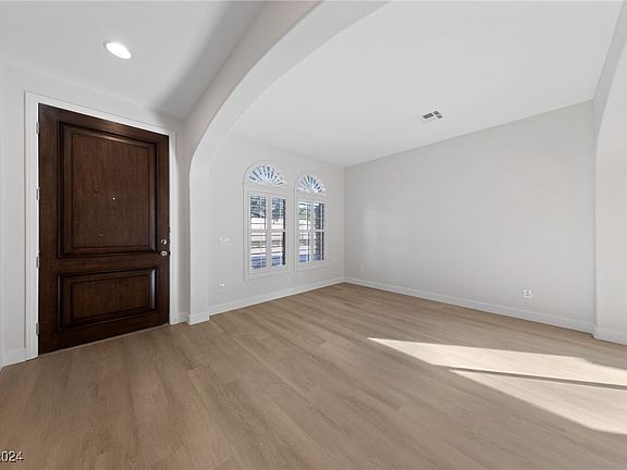 2nd image of 11761 Costa Blanca Ave