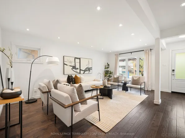 71 Pachino Blvd, Toronto, ON M1R 4J8