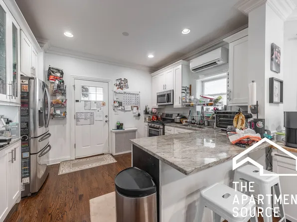 4852 N Talman Ave #1, Chicago, IL 60625