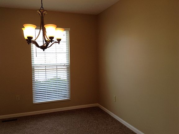 3rd image of 545 Weeping Willow Ln