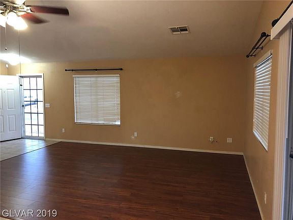 5th image of 9330 Island Dawn St