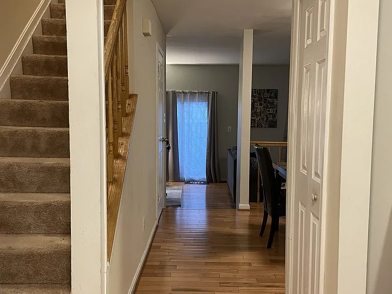 208 Scott St #PIGTOWN — Photo 2