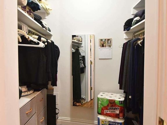 4th image of 2350 Broadway #830A