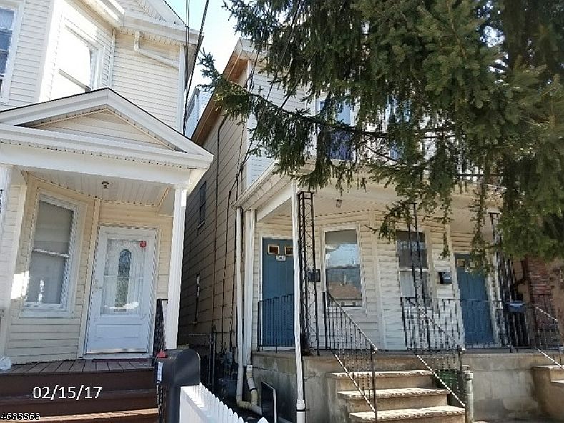 2nd image of 747 Jefferson Ave
