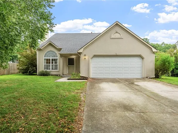 2916 Sugar Maple Dr, Virginia Beach, VA 23453