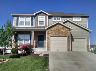 1203 SW Sapperton Rd, Lees Summit, MO 64083