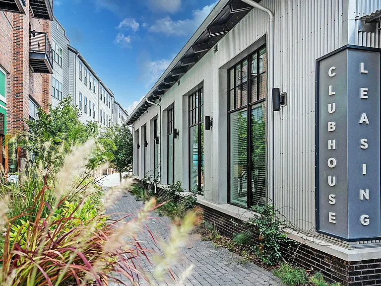 Premiere Lofts at Trilith - Luxury Apartments — Photo 33