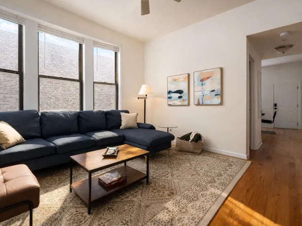 910 N North Damen Ave, Chicago, IL