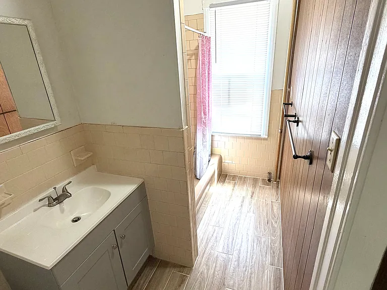 49 Houghton St #2 — Photo 9