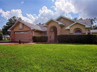 8808 Teacher Ln, Zephyrhills, FL 33541