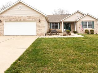 541 Streamstone Ln, Mascoutah, IL 62258