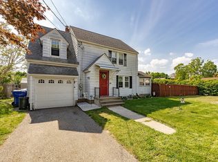 204 Roosevelt Ave, Springfield, MA 01118