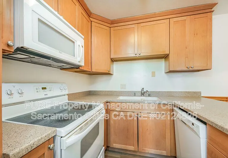 2229 Woodside Ln #4 — Photo 15